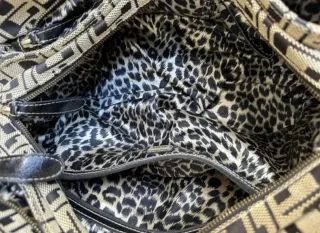 Bolso Guess Negro y Blanco