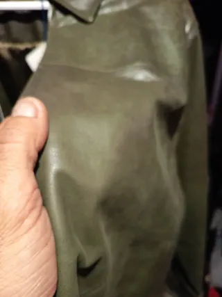 Cazadora de piel verde