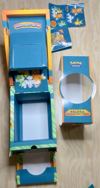 Pack Pokémon Paldea Adventure Chest