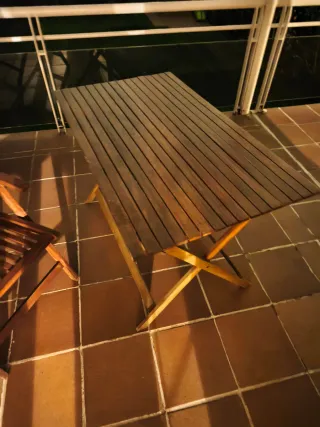 Mesa plegable de madera