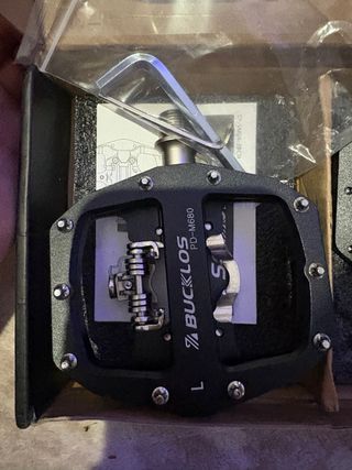 Pedales BUCKLOS PD-M680