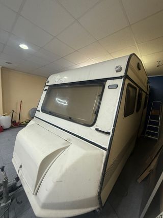 Caravana restaurada <750kg