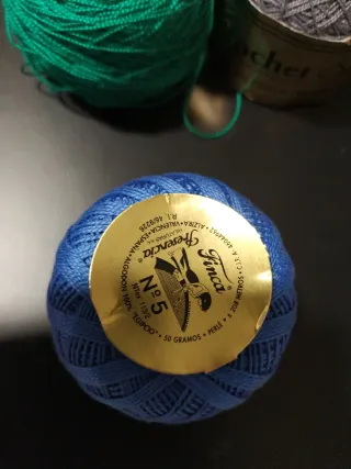 3 ovillos de hilo n°8