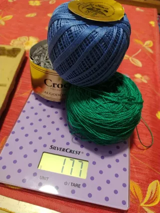 3 ovillos de hilo n°8