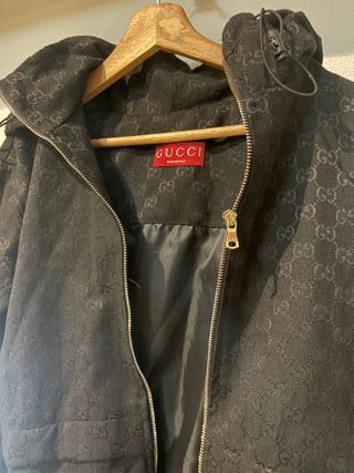 Chaqueta Gucci Negra con Logo GG