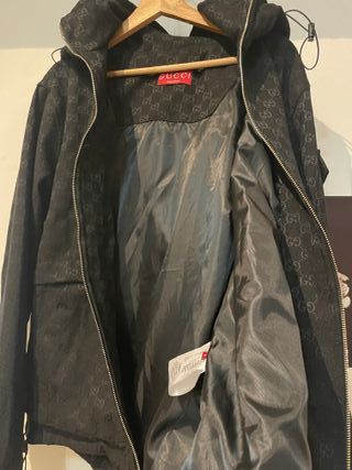 Chaqueta Gucci Negra con Logo GG