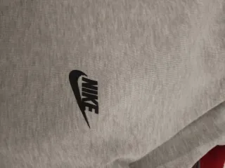 Pantalón corto Nike Tech Gris