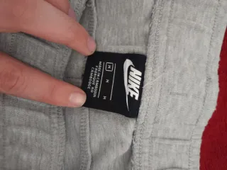 Pantalón corto Nike Tech Gris