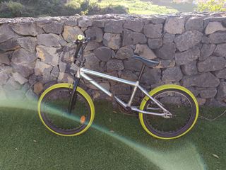Bicicleta BMX Decathlon