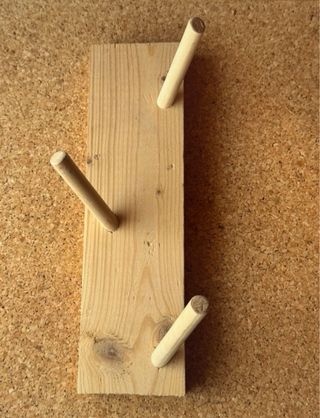 Colgador de madera rústico