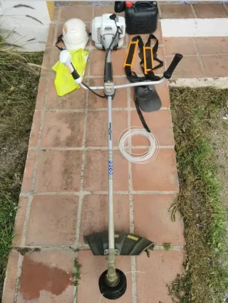Desbrozadora gasolina + accesorios