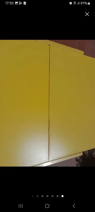 Mesa auxiliar amarilla IKEA metal y madera