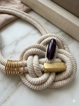 Collana artigianale nodo corda beige viola