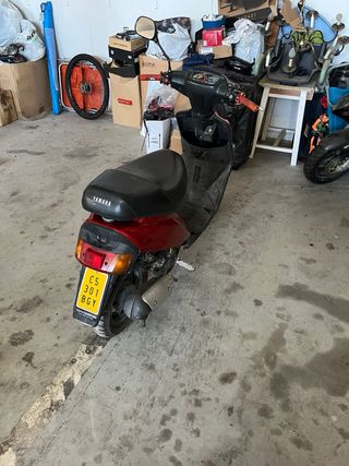 Yamaha Jog R Scooter Roja