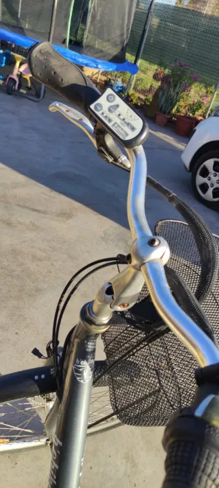 Bicicleta Paseo 26 Gris con llantas de aluminio .