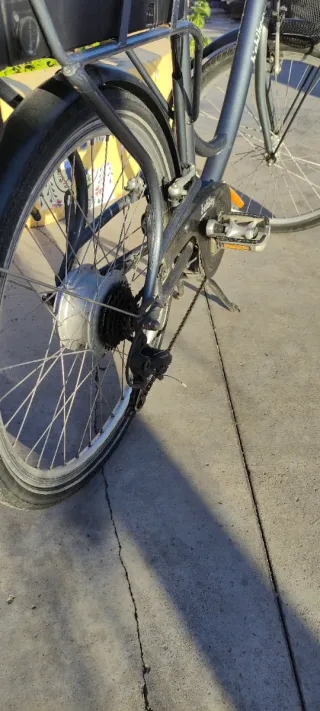 Bicicleta Paseo 26 Gris con llantas de aluminio .