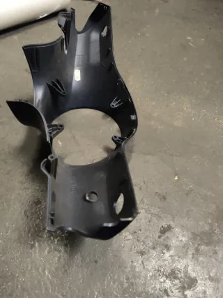 Carena manubrio Vespa LX 50 125 150 plastica