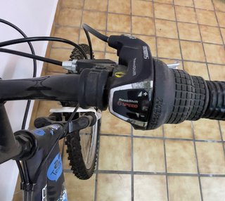 Bicicleta Montaña Doble Suspensión Juvenil (casco)