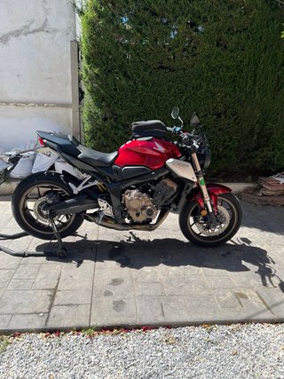 Honda CB 650 R Roja