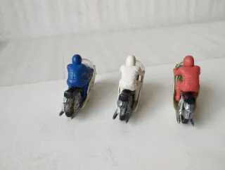 3 motos Guzzi Guisval pilotos Mira escala 1/32