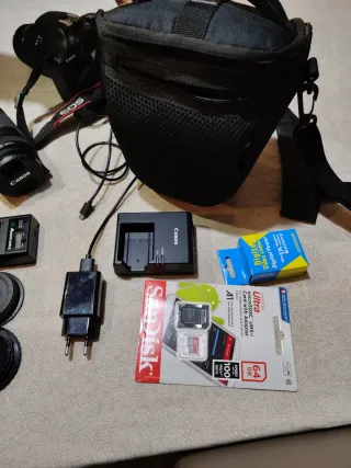 Canon 1300D + Objetivo 18-55mm y 75-300mm