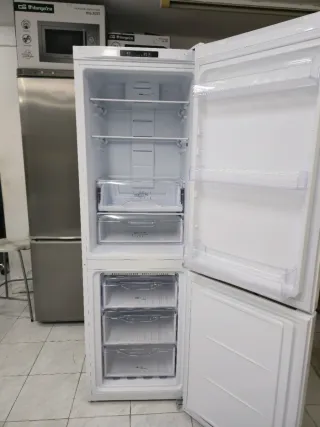 Nevera Indesit No Frost