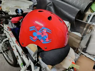 Casco infantil rojo Spiderman