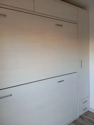 Literas abatibles de madera y metal