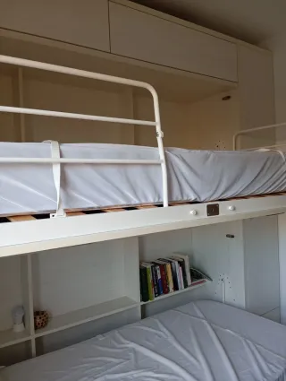 Literas abatibles de madera y metal