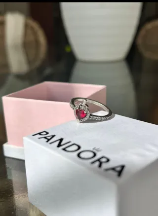 Anillo Pandora Disney Villains Corazón Rojo