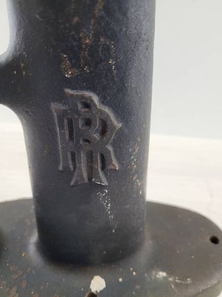 MÁQUINA REMACHADORA