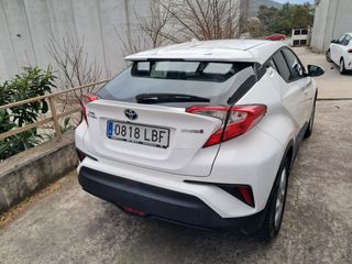 Toyota C-HR 1.8 125H Active 90 kW (122 CV)