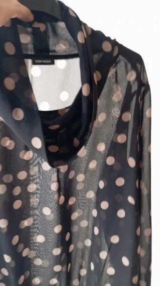 Blusa negra lunares beige