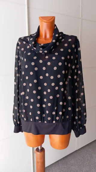 Blusa negra lunares beige