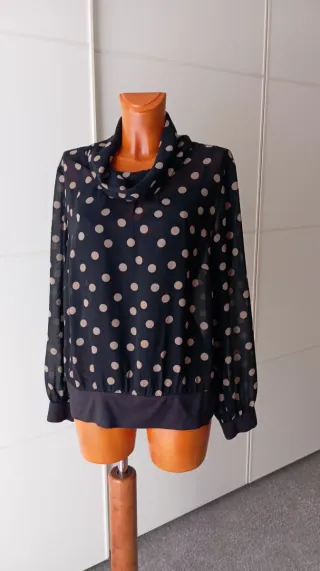 Blusa negra lunares beige