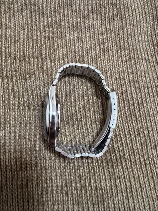 Reloj Seiko 5 Automático Gris y Dorado