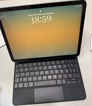 Teclado Apple Magic Keyboard iPad Air 11”