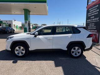 TOYOTA RAV4 2.5l 220H Business 4WD 5P