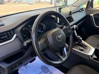 TOYOTA RAV4 2.5l 220H Business 4WD 5P