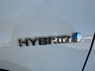 TOYOTA RAV4 2.5l 220H Business 4WD 5P