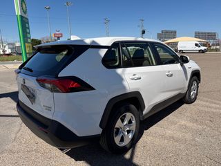 TOYOTA RAV4 2.5l 220H Business 4WD 5P