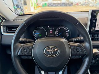 TOYOTA RAV4 2.5l 220H Business 4WD 5P