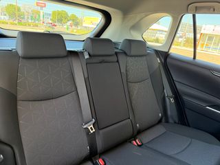 TOYOTA RAV4 2.5l 220H Business 4WD 5P