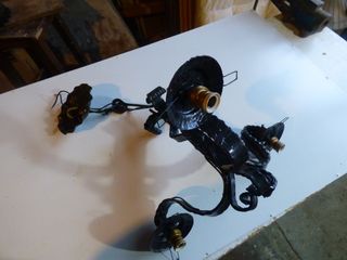 Lámpara de forja artesanal