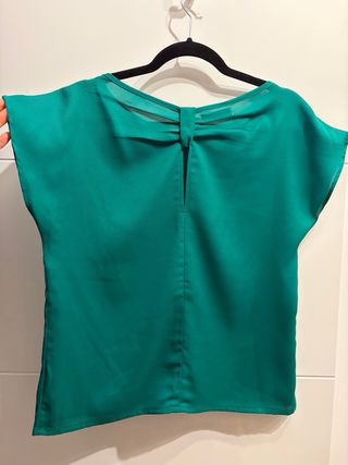 Blusa verde de manga corta