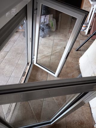 Mosquitera/Puerta con persiana enrollable