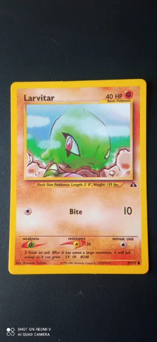 Carta Pokémon Larvitar 1ª Edición
