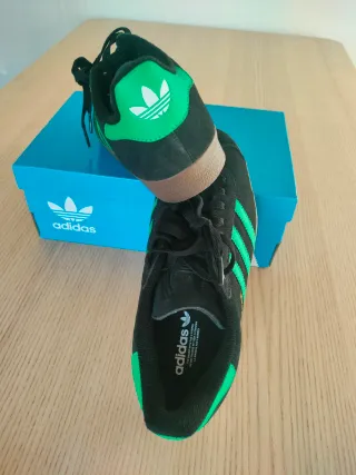 Adidas Gazelle Negras y Verdes