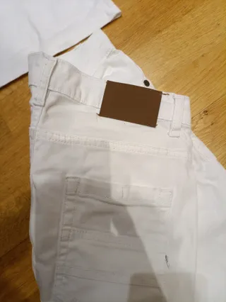 Conjunto camiseta y pantalón corto blanco