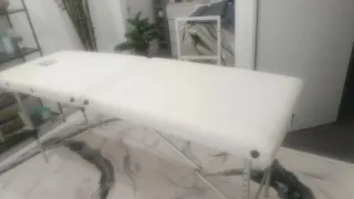 Camilla plegable blanca